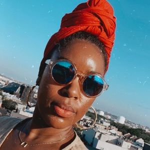 Meet your Posher, Lauren